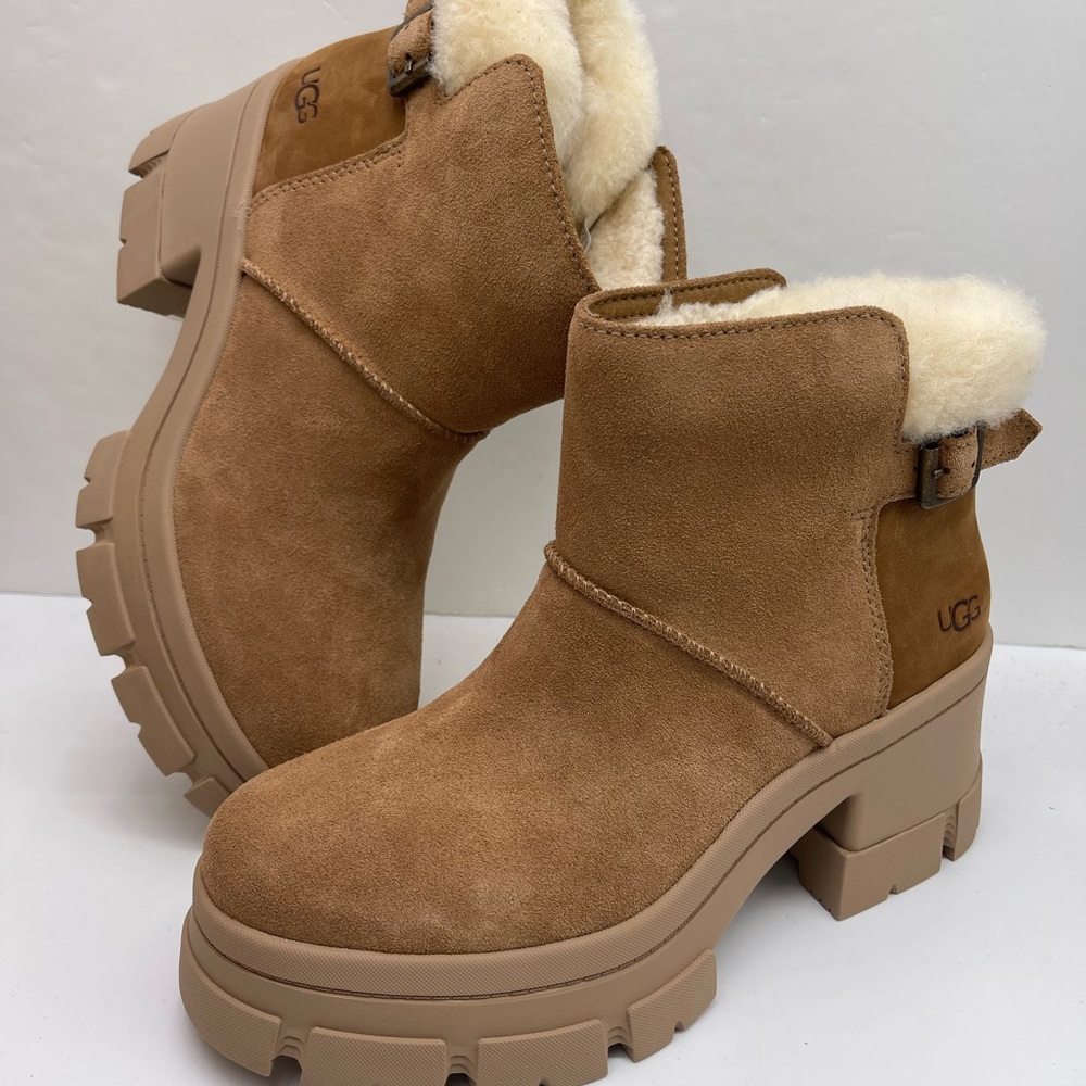 UGG Women's Tan Shearling
W BROOKLYN BUCKLE
CHESTNUT PLATFORM HIGH HEELS BOOTS - Picture 15 of 16